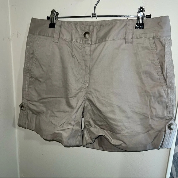Tan color shorts by Ann Taylor signature fit - Picture 1 of 5